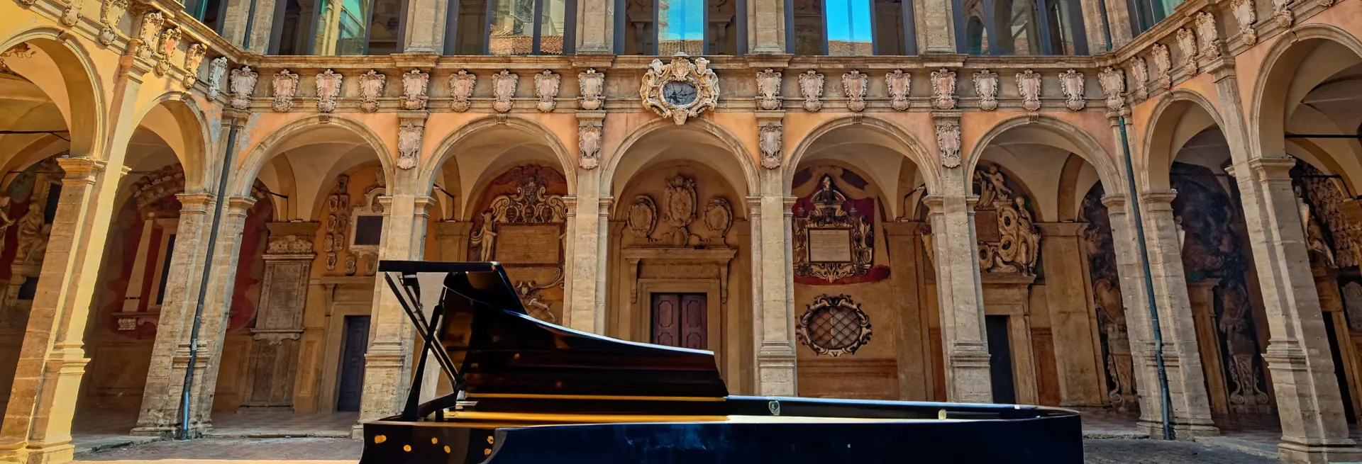 Archiginnasio Bologna Esterna